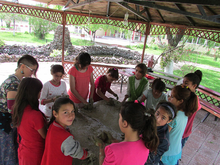Van’da Birlikte Çamurluyoruz